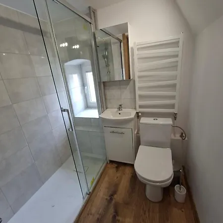 Wolnosci Apartment Szczytna